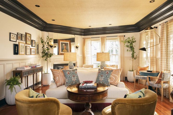 Room 32 of 46
