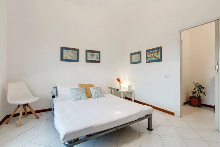 Room 4 of 14