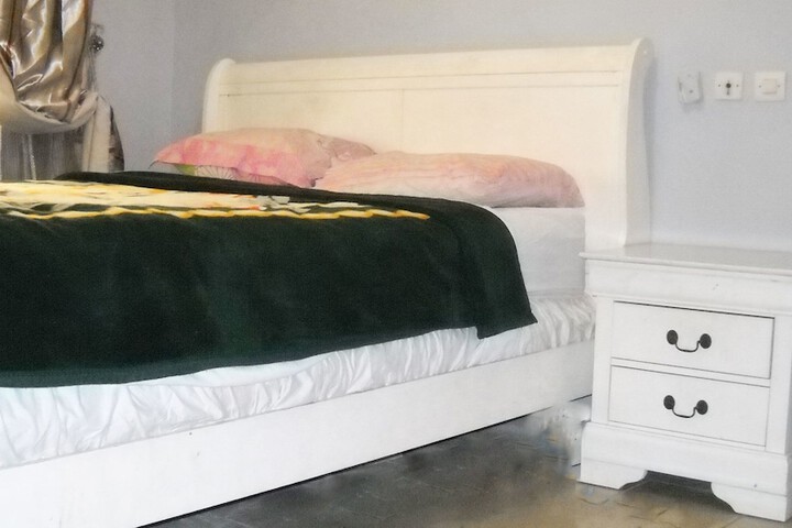 Room 2 of 23
