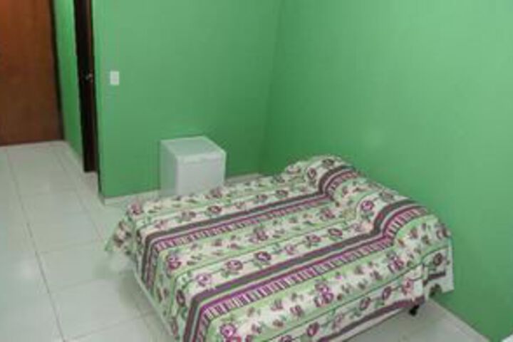 Room 5 of 11