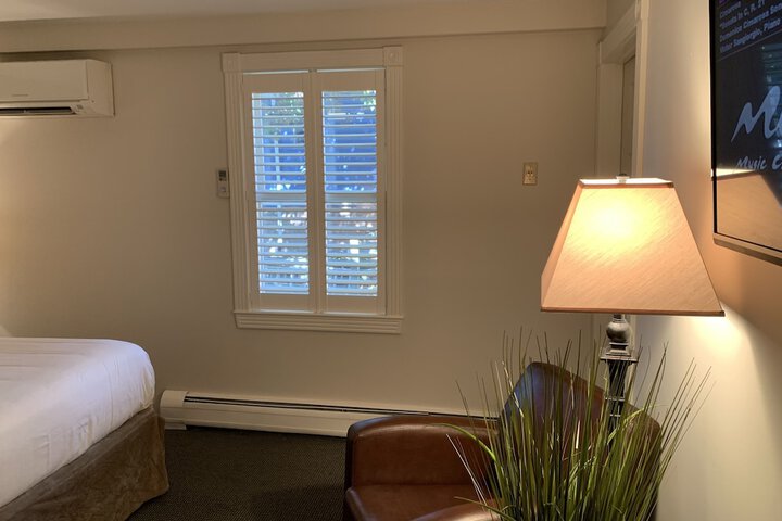 Room 62 of 168