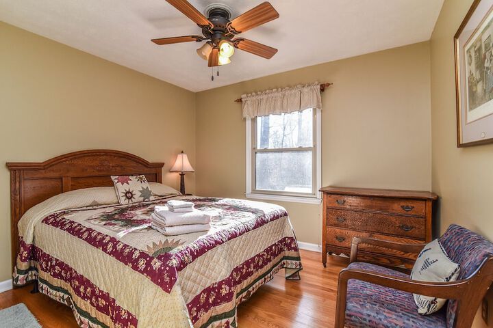 Room 4 of 37