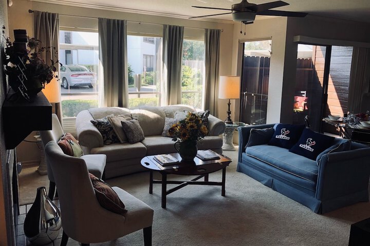 Room 12 of 32