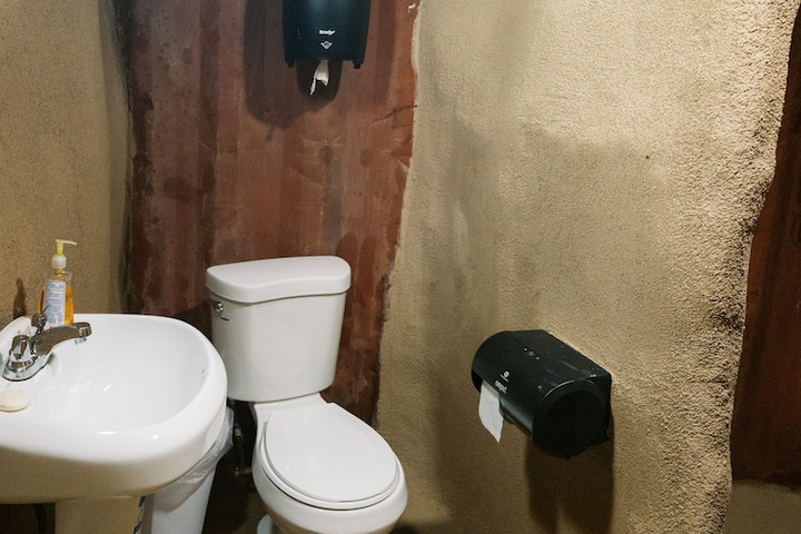 Room 22 of 49