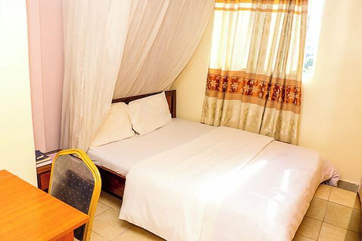 Room 21 of 108