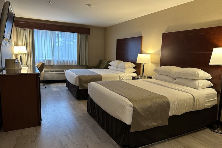 Room 12 of 33
