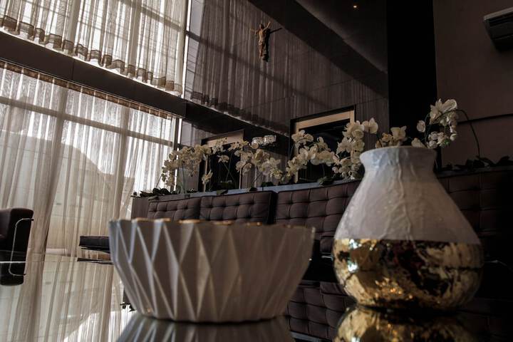 Guest Lobby