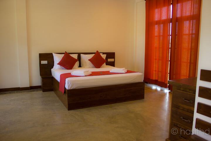 Room 5 of 24