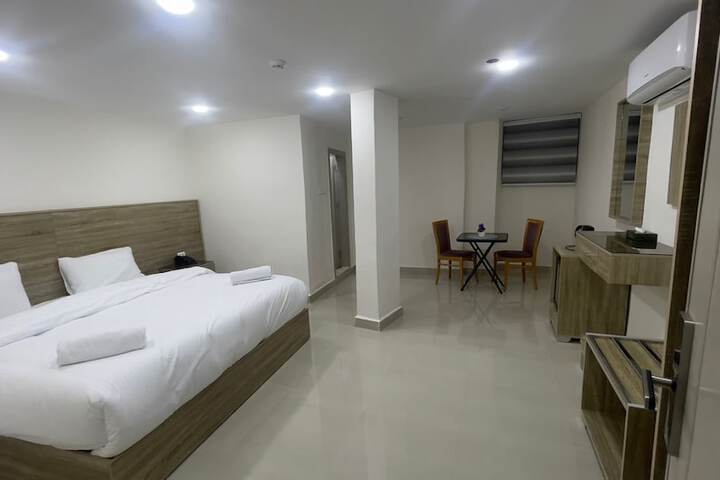 Room 13 of 29