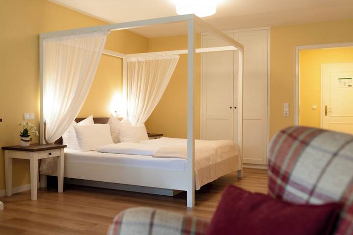 Room 5 of 34