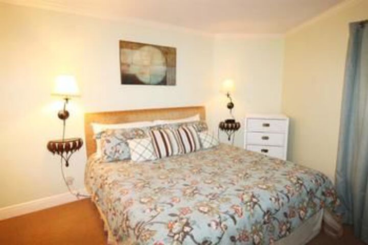 Room 20 of 65
