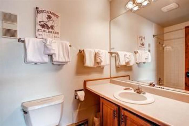 Room 4 of 23