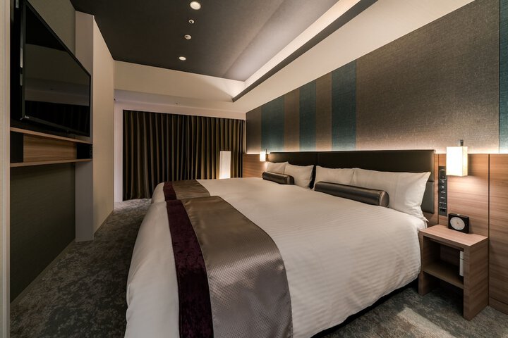 Room 8 of 31