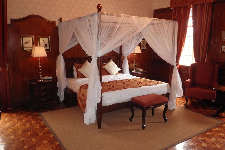 Room 7 of 65