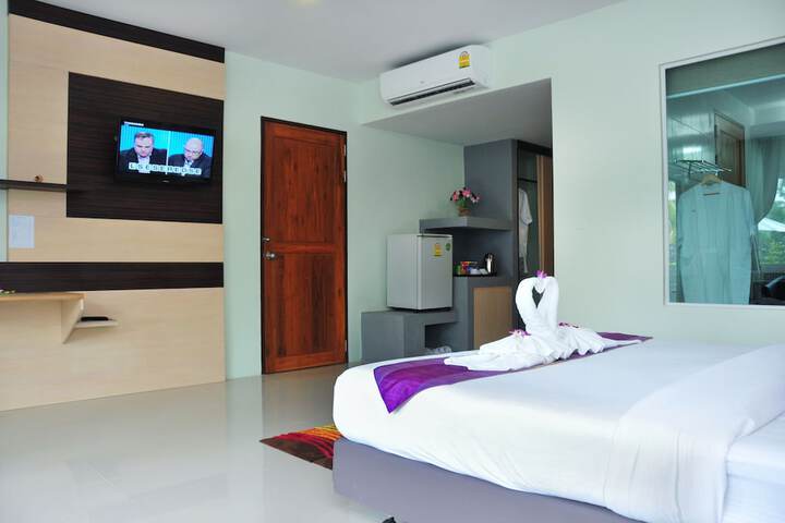 Room 12 of 92