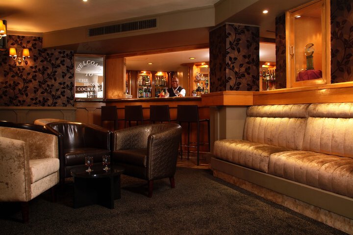 Lounge 58 of 73