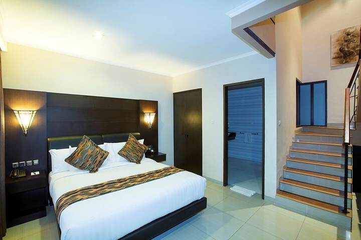 Room 6 of 50