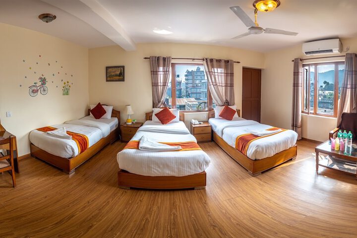 Room 15 of 36