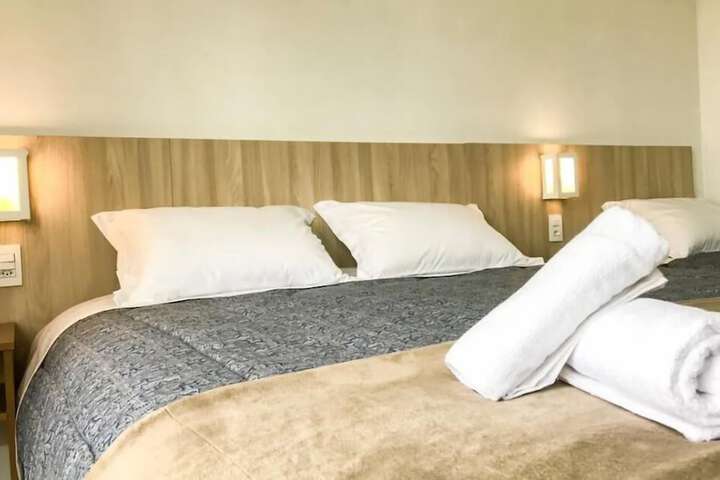 Room 9 of 43