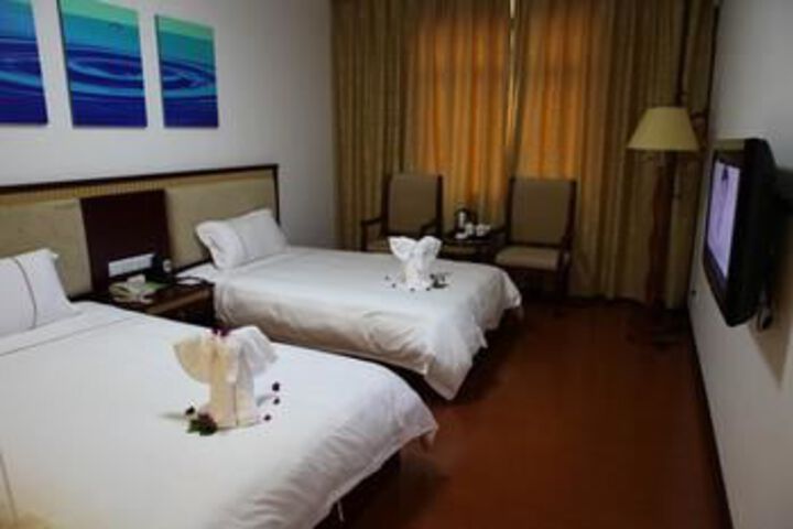 Room 43 of 68