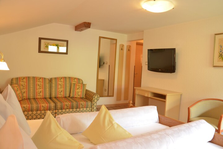 Room 21 of 69