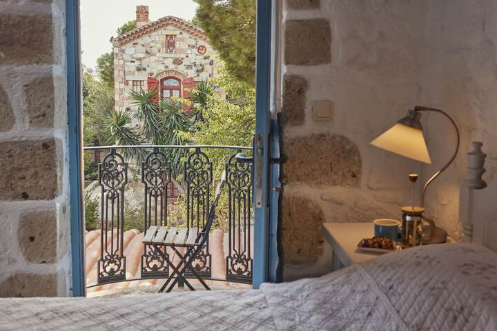 Room 16 of 114