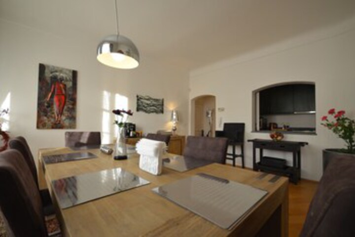 Room 9 of 20