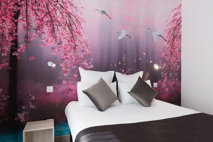 Room 17 of 26