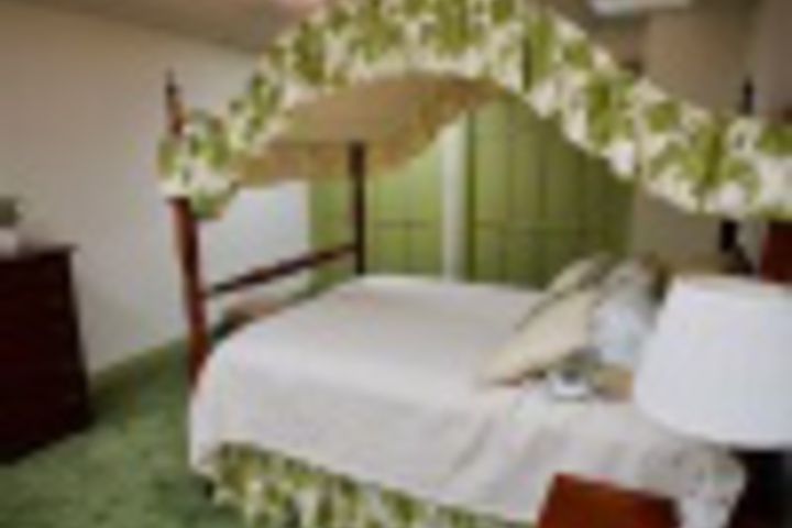 Room 76 of 240