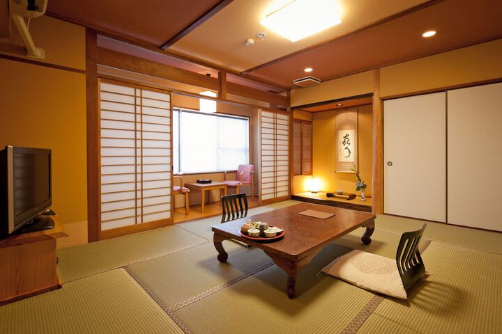 Room 8 of 70