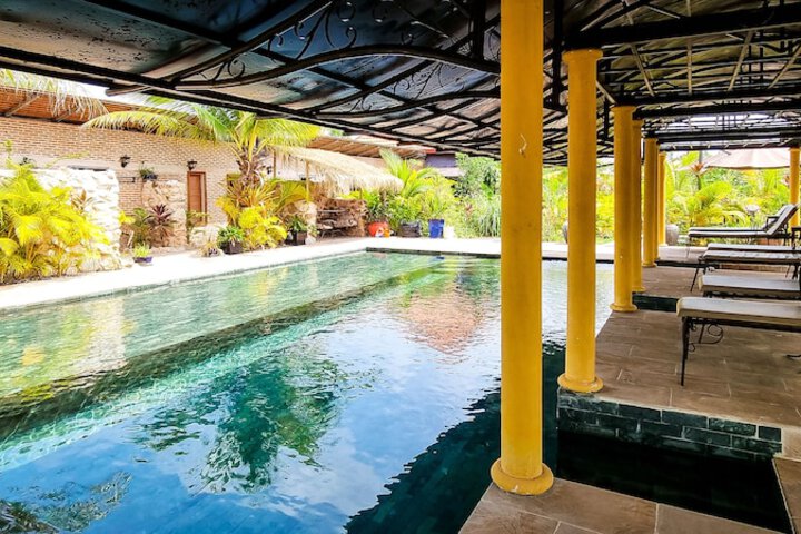 Pool 60 of 73