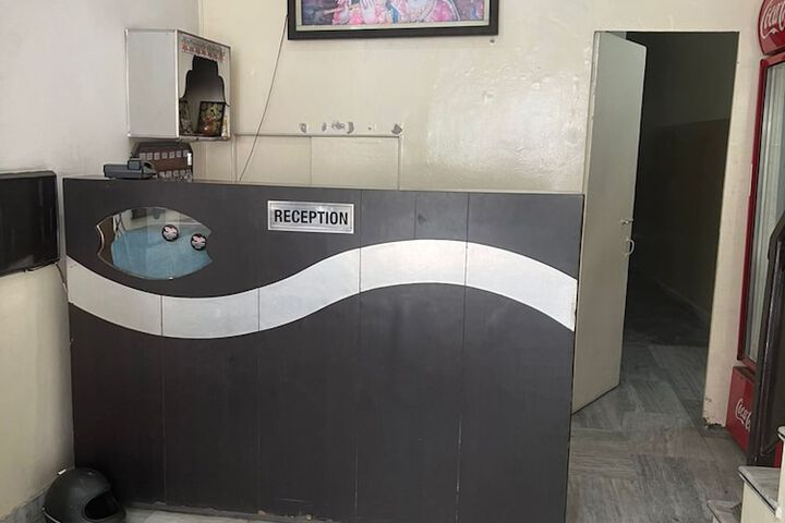 Goroomgo Blessing Inn Jalandhar