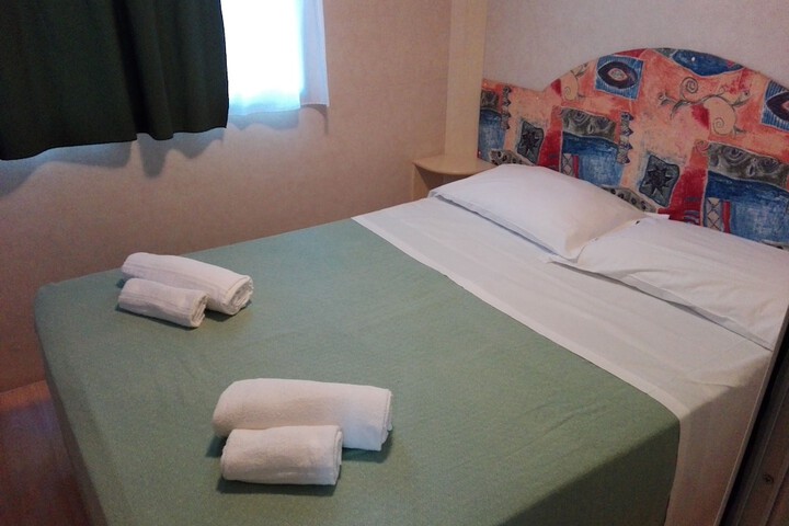 Room 15 of 61