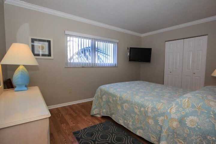 Room 8 of 47