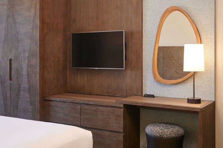 Room 41 of 73