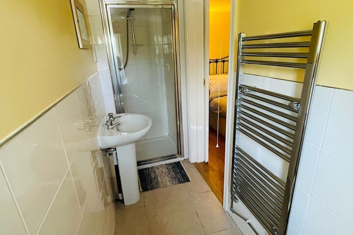 Room 15 of 37