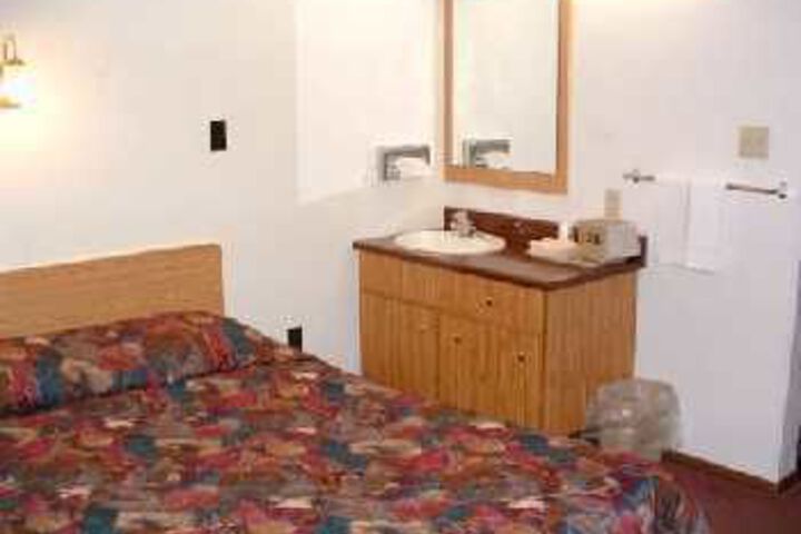 Room 4 of 26