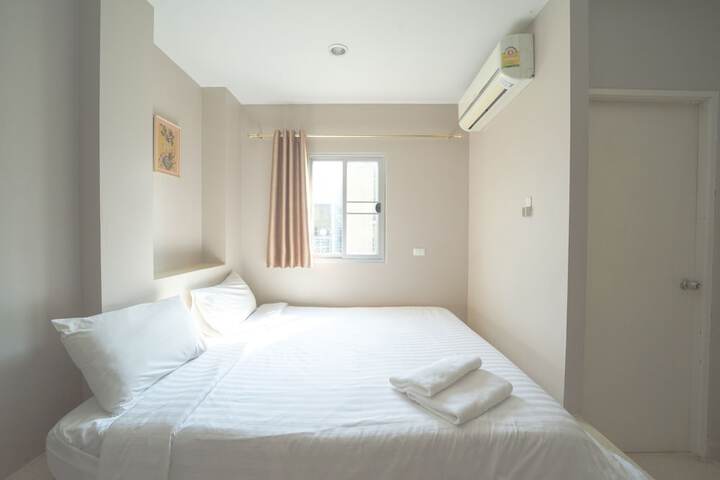 Room 5 of 43