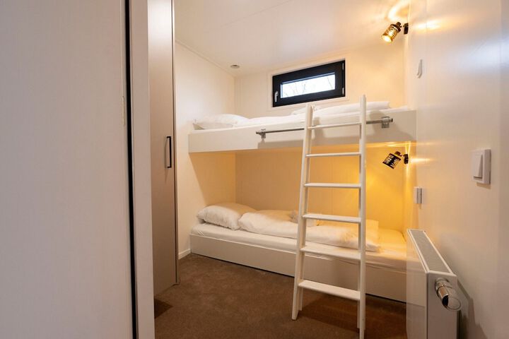 Room 5 of 41
