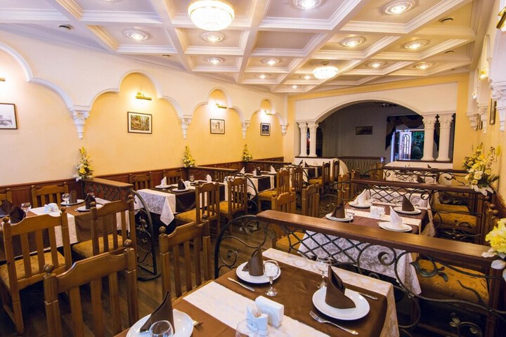 Dining 47 of 66