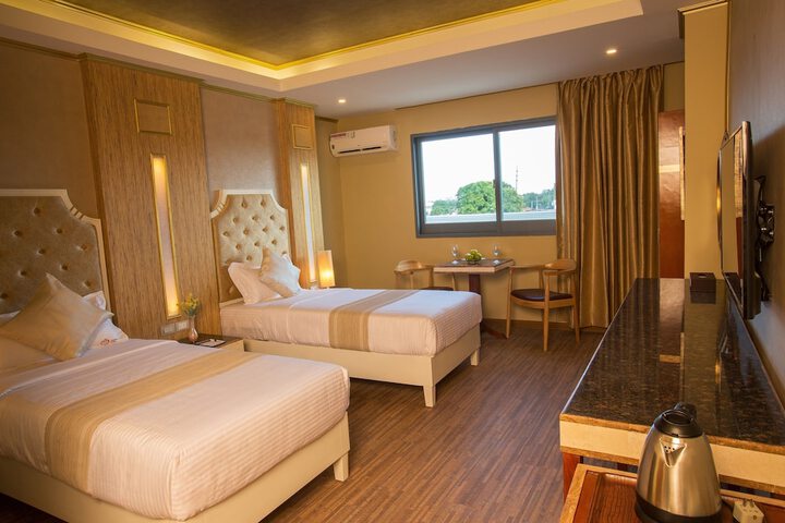 Room 16 of 31