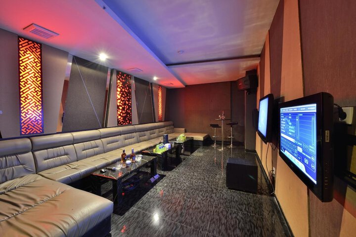 Room 25 of 39