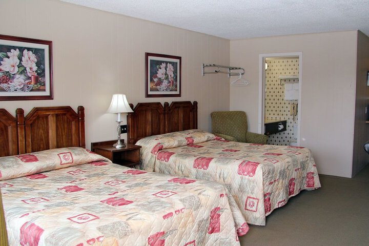 Room 8 of 19