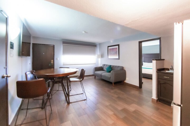 Room 74 of 215