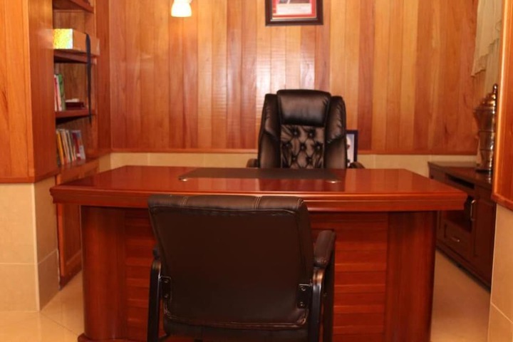 Business Center 40 of 46
