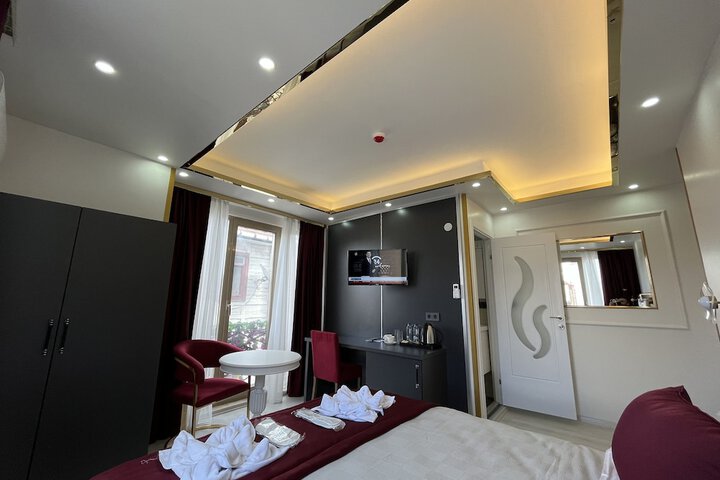Room 14 of 108