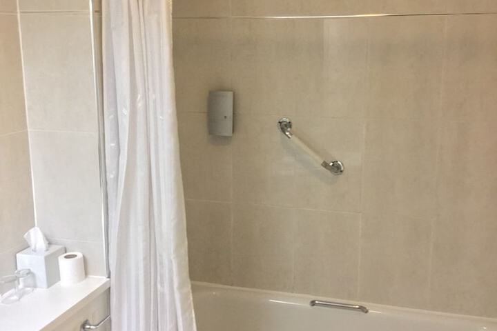 Room 35 of 48