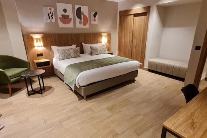 Room 3 of 46