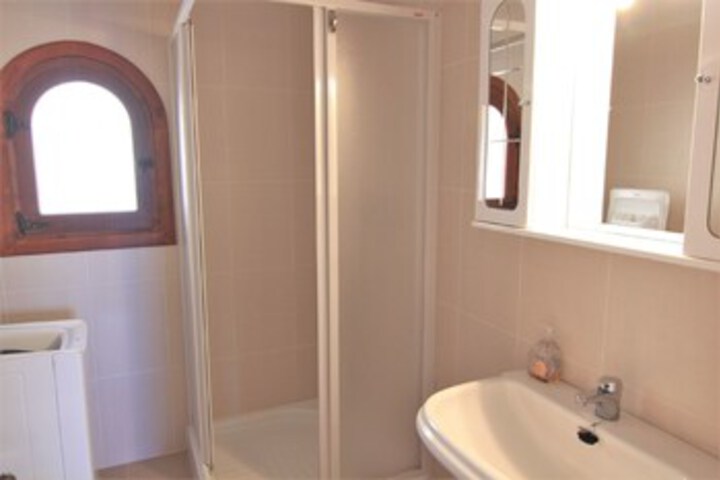 Room 2 of 16