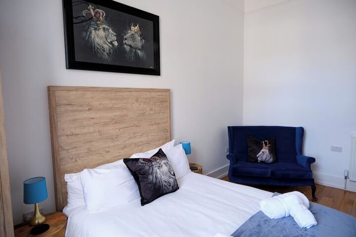 Room 15 of 30